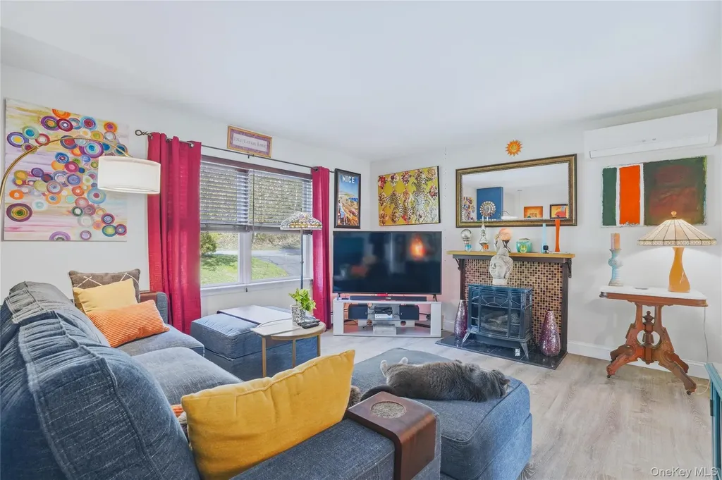 6 Taber Place Marlboro NY 12542