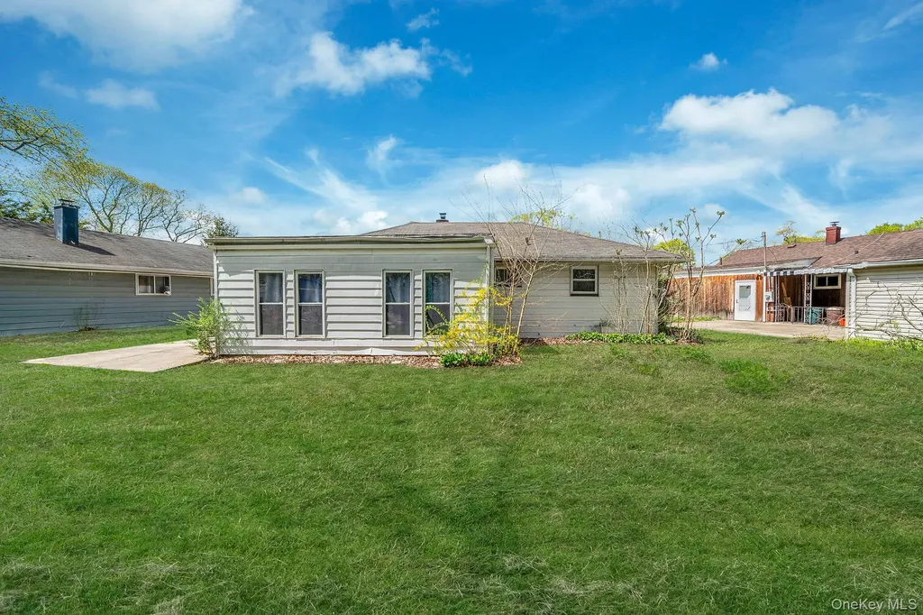 243 Coventry Road S West Hempstead NY 11552