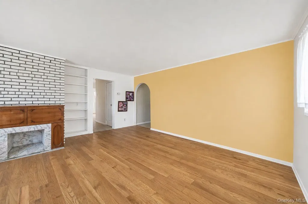 243 Coventry Road S West Hempstead NY 11552
