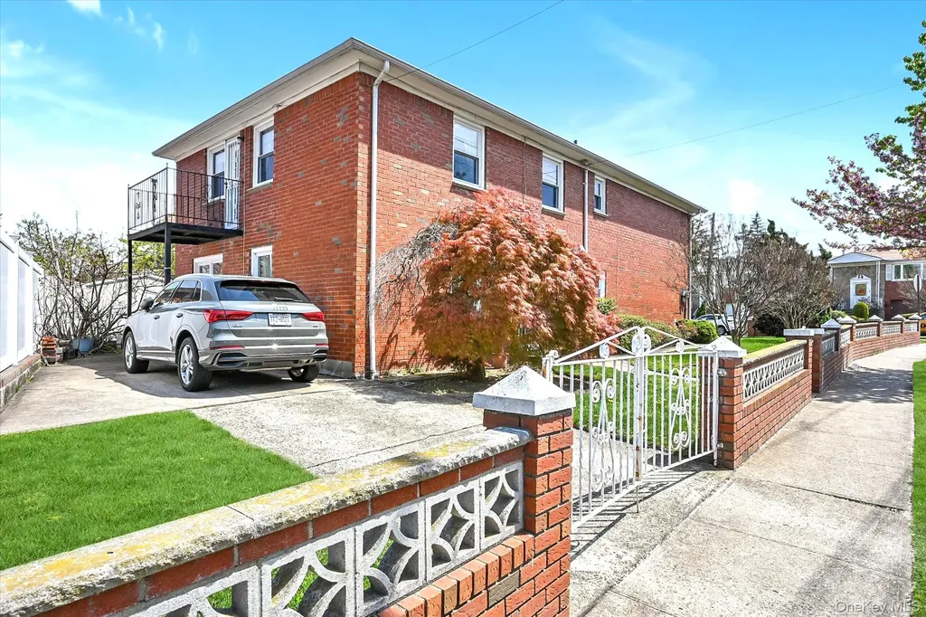 15003 7th Avenue Whitestone NY 11357