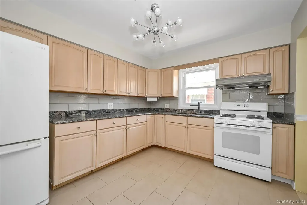 15003 7th Avenue Whitestone NY 11357