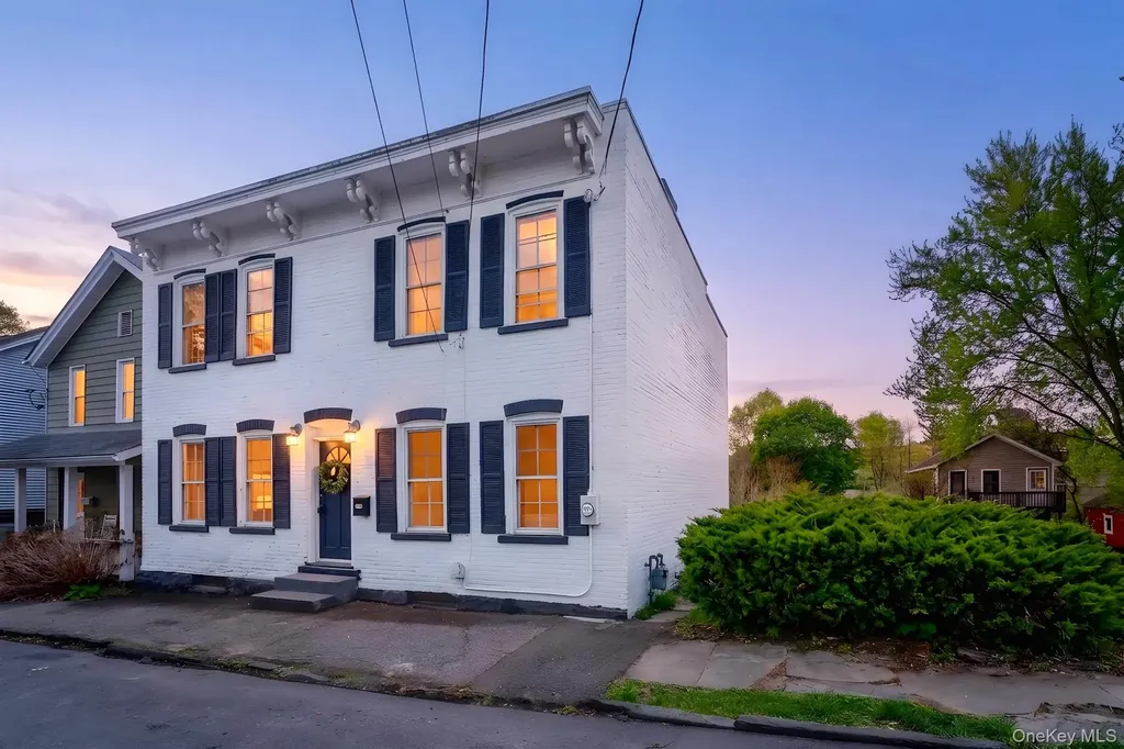 72 Hunter Street Kingston NY 12401