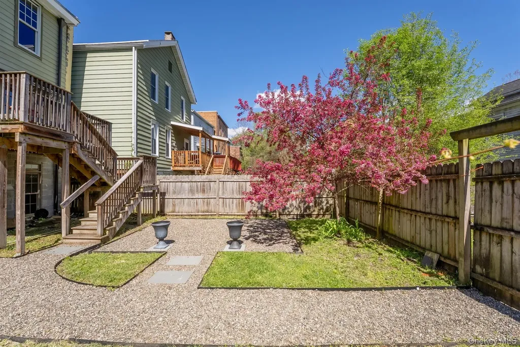 72 Hunter Street Kingston NY 12401