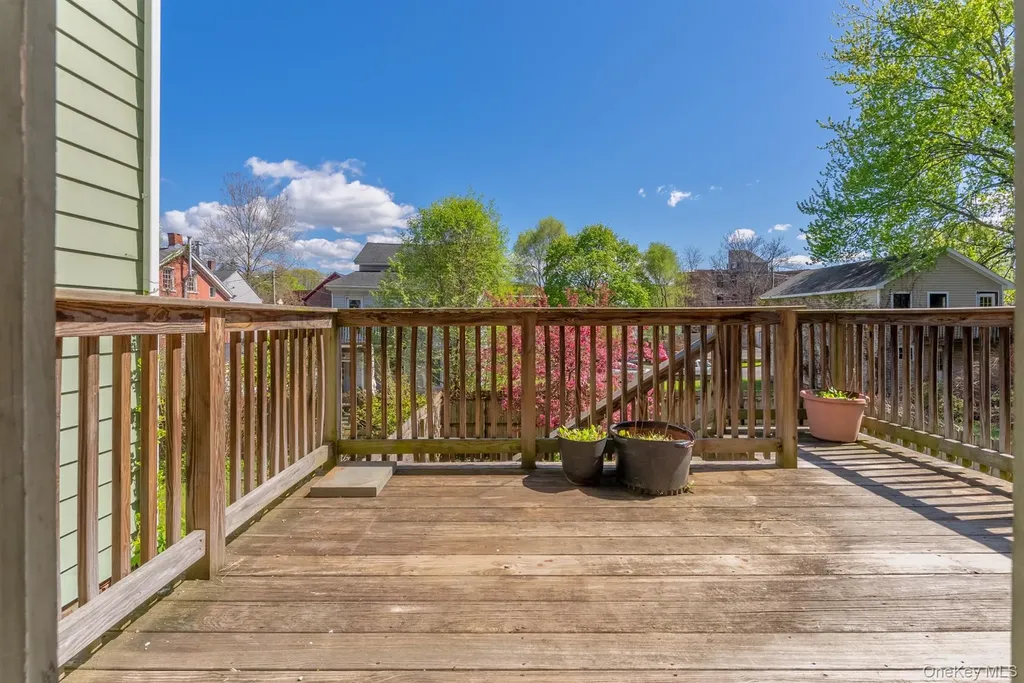 72 Hunter Street Kingston NY 12401