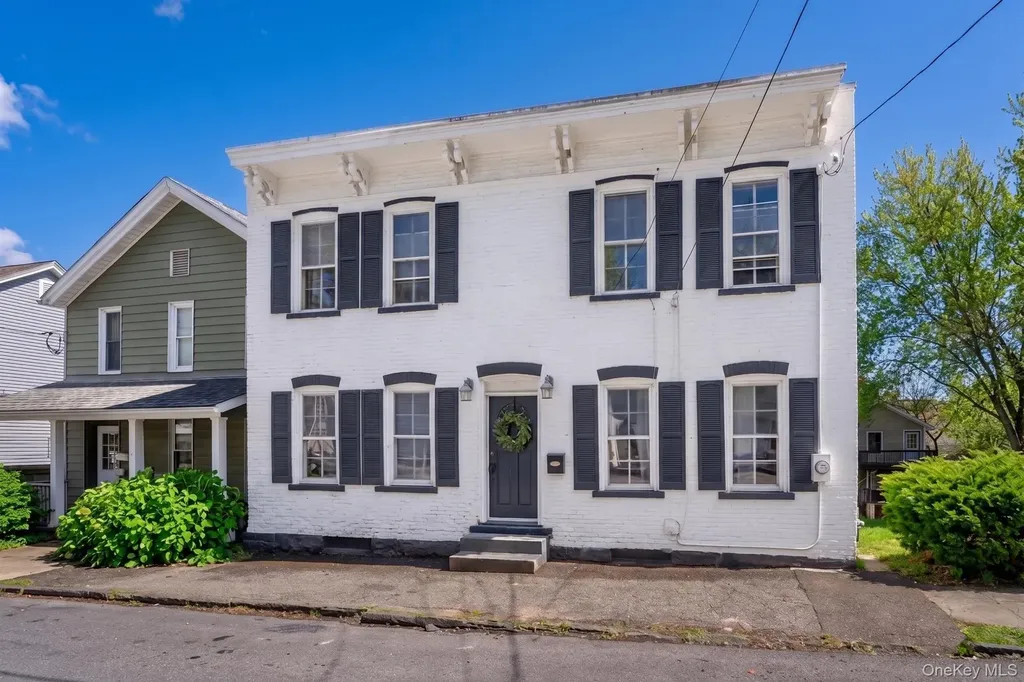 72 Hunter Street Kingston NY 12401