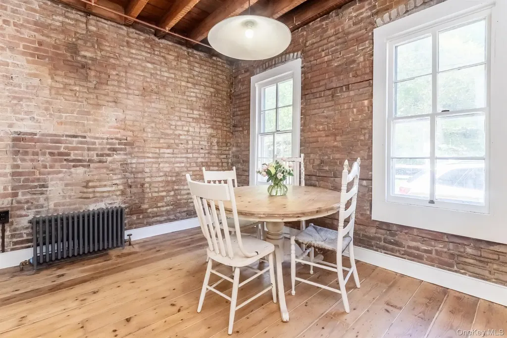 72 Hunter Street Kingston NY 12401