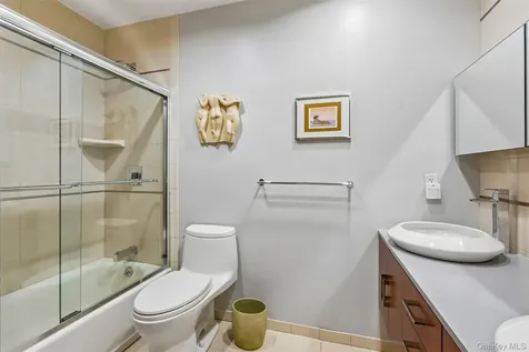 19 Rolling Way New City NY 10956