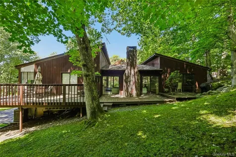 19 Rolling Way New City NY 10956
