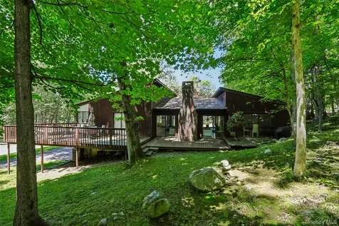 19 Rolling Way New City NY 10956