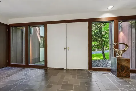 19 Rolling Way New City NY 10956
