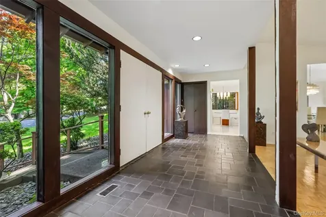 19 Rolling Way New City NY 10956