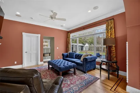 247 Broadway Pleasantville NY 10570