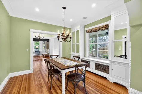 247 Broadway Pleasantville NY 10570