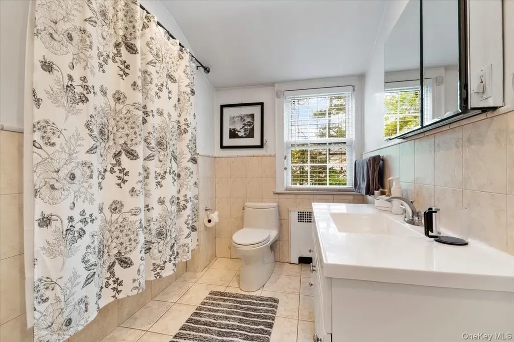421 Broadway Lawrence NY 11559