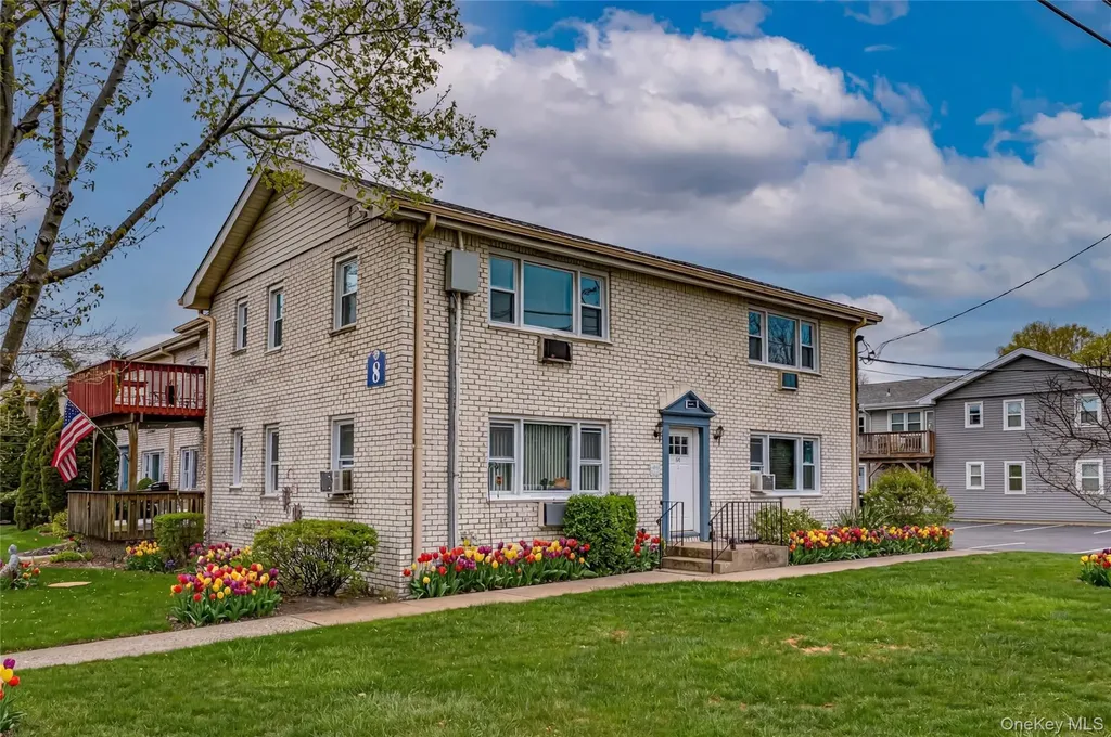 86 Cardinal Lane Islip NY 11751