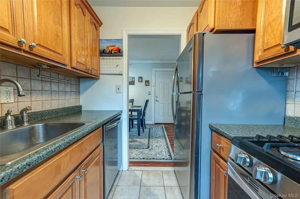 86 Cardinal Lane Islip NY 11751