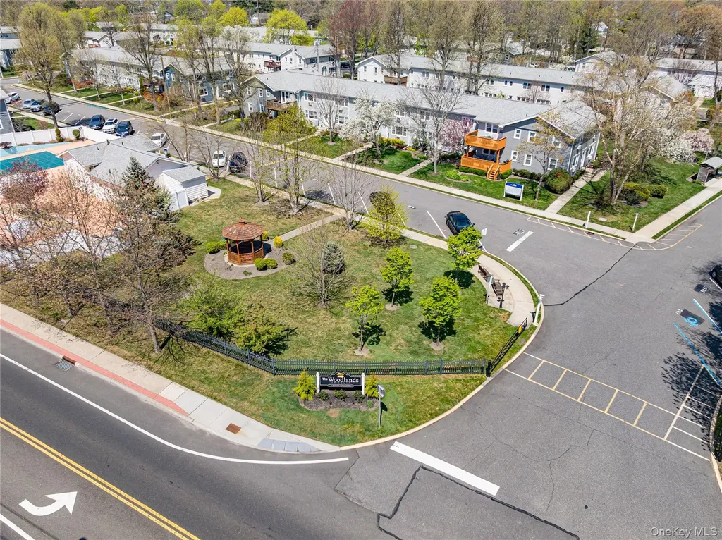 86 Cardinal Lane Islip NY 11751