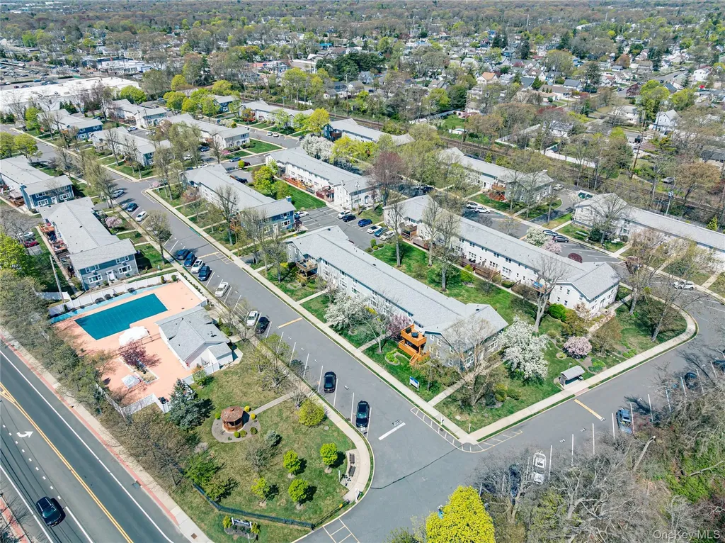 86 Cardinal Lane Islip NY 11751