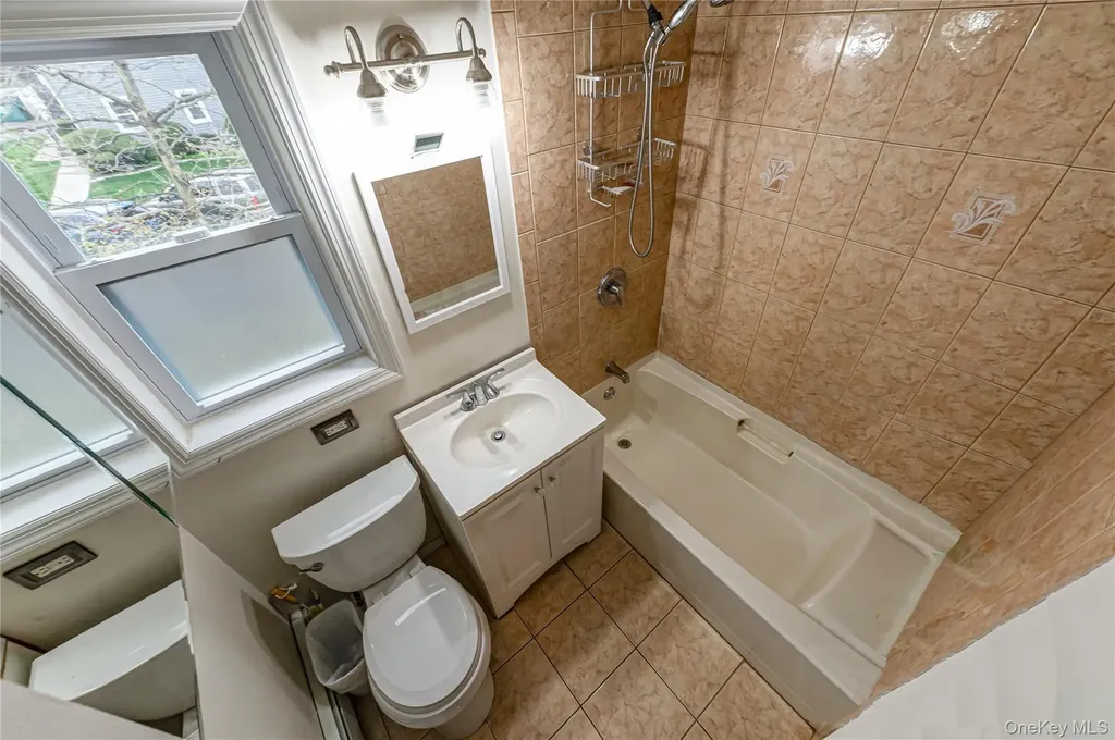 86 Cardinal Lane Islip NY 11751