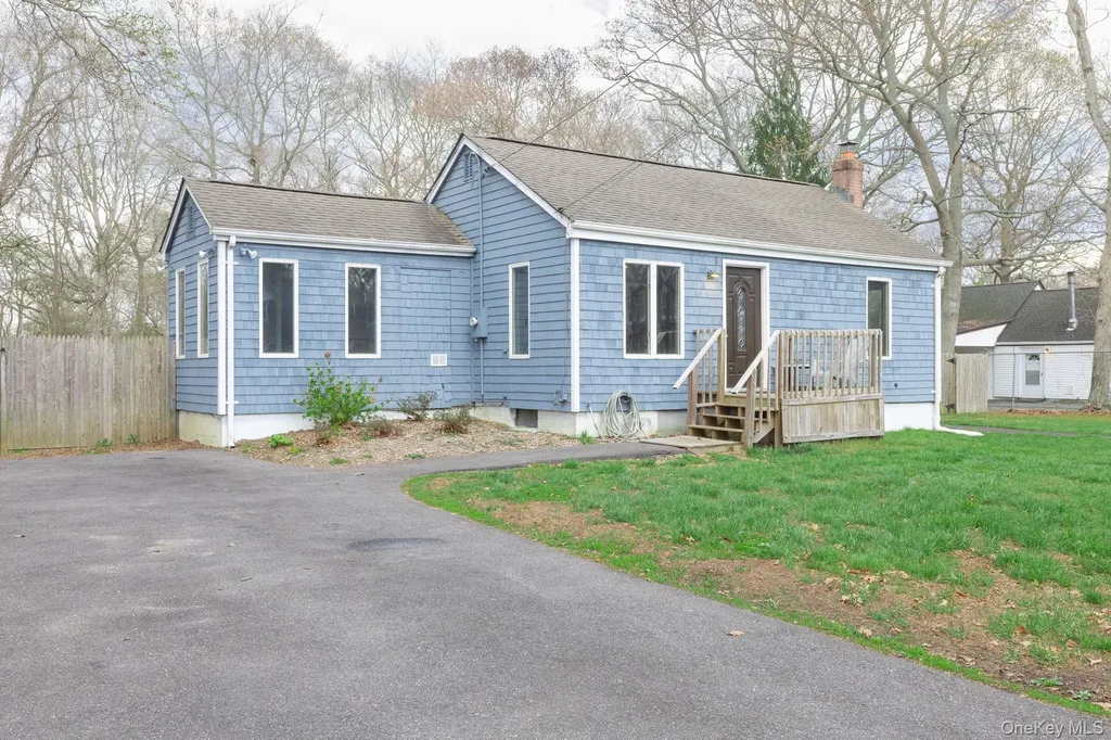 305 Whittier Drive Mastic Beach NY 11951