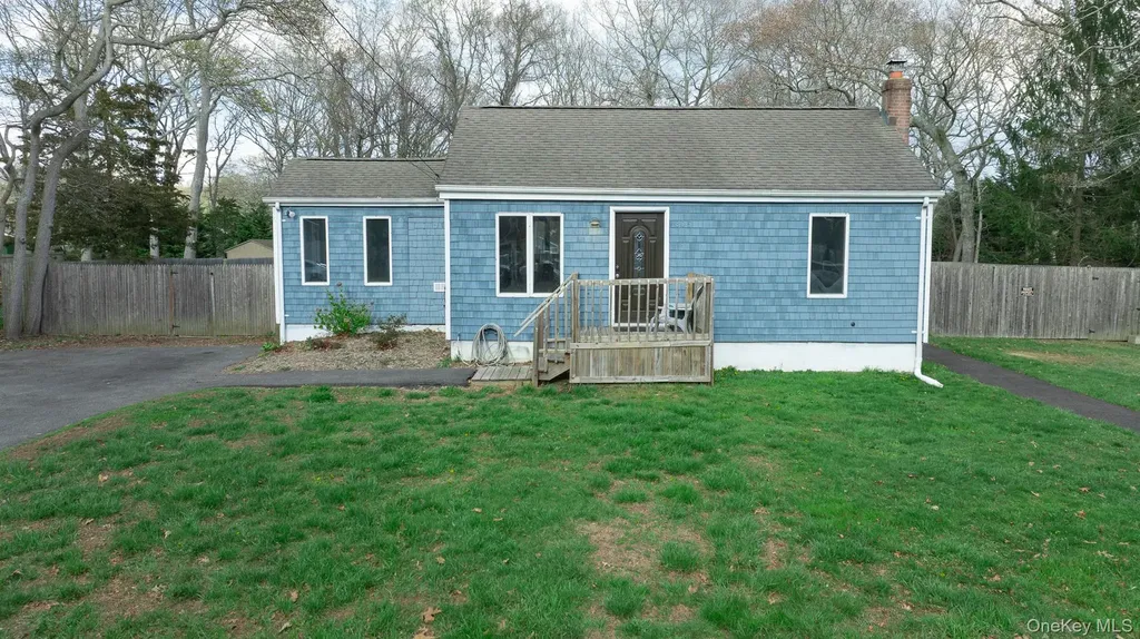 305 Whittier Drive Mastic Beach NY 11951