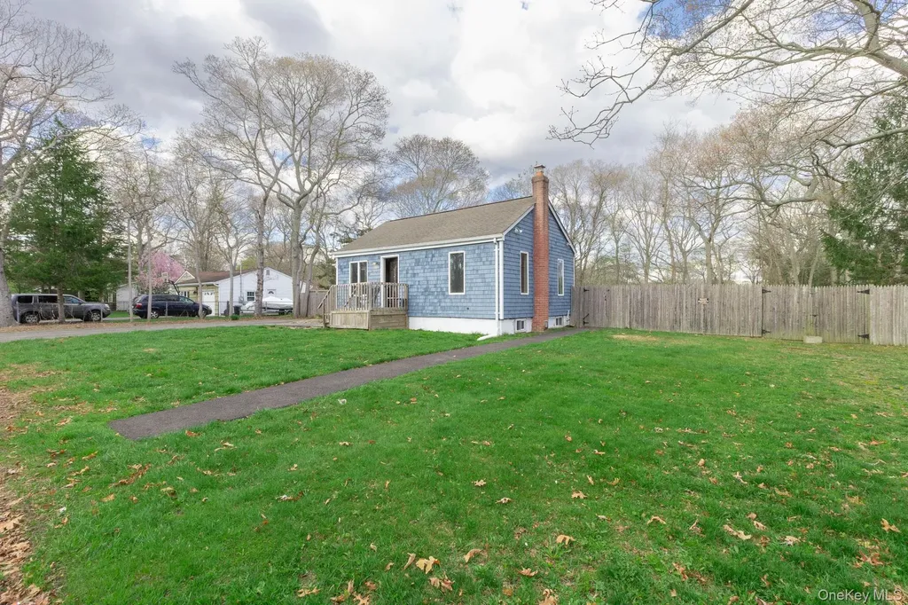 305 Whittier Drive Mastic Beach NY 11951