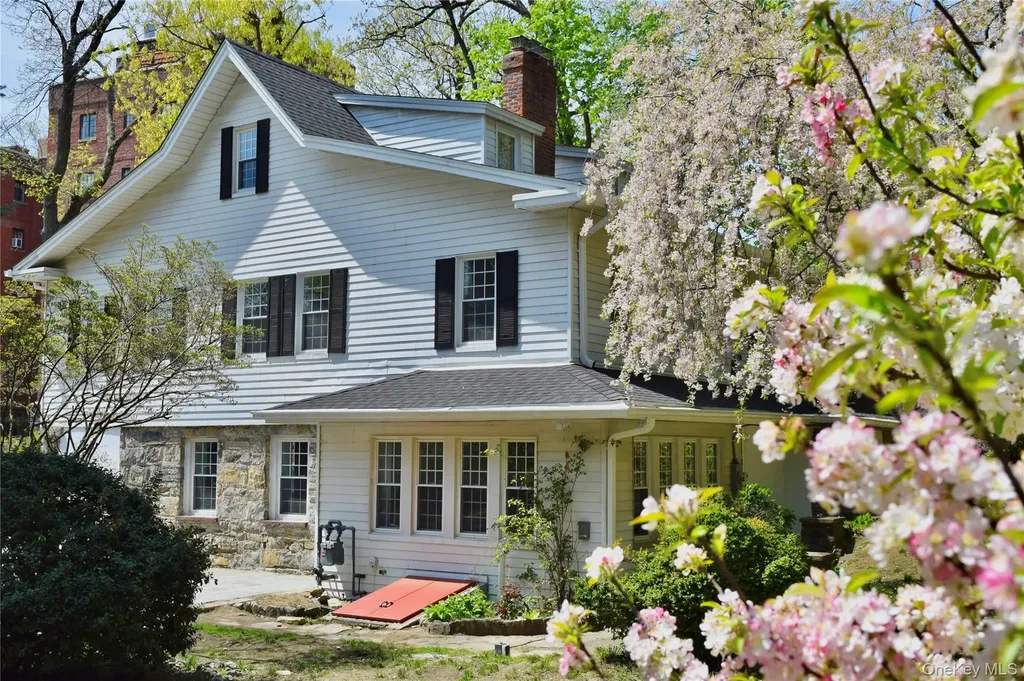 26 Latimer Bronxville NY 10708