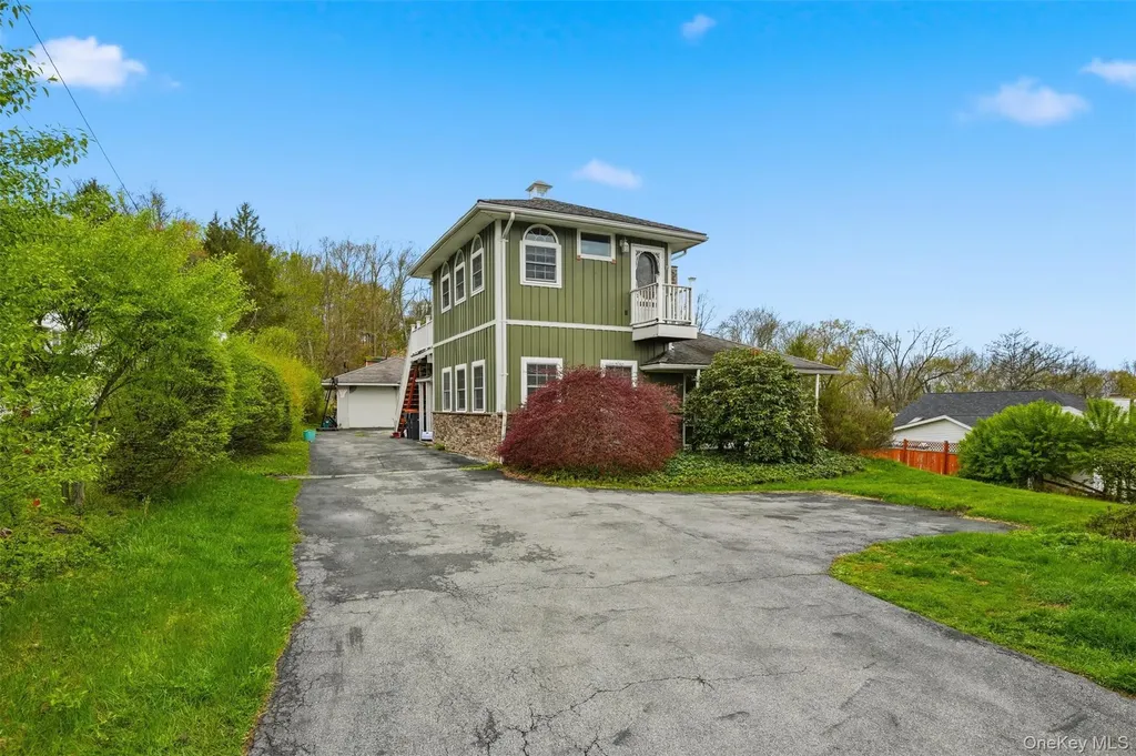 79 Hornbeck Road Poughkeepsie NY 12603