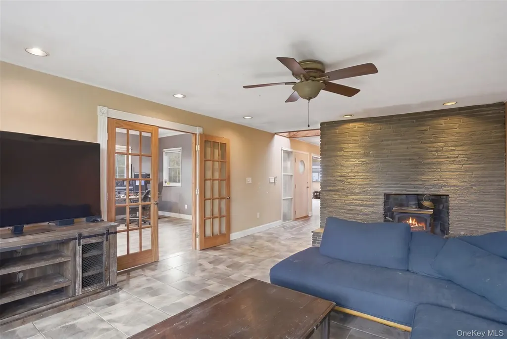 79 Hornbeck Road Poughkeepsie NY 12603