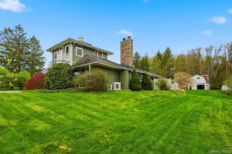 79 Hornbeck Road Poughkeepsie NY 12603