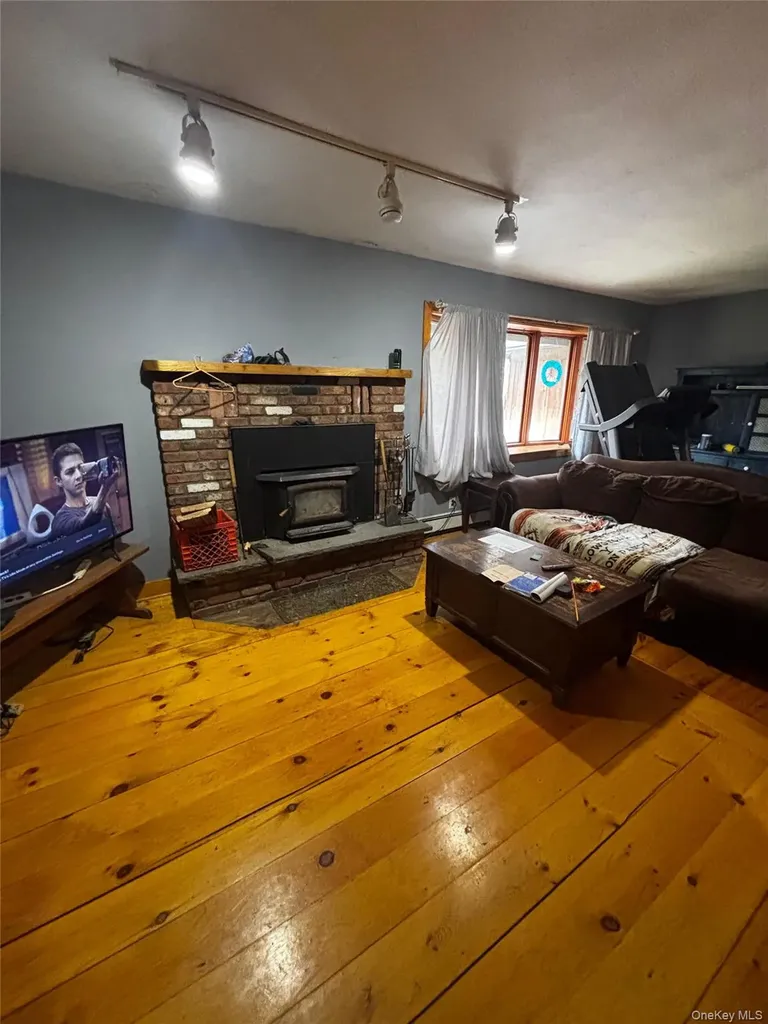 21 James Road Catskill NY 12414