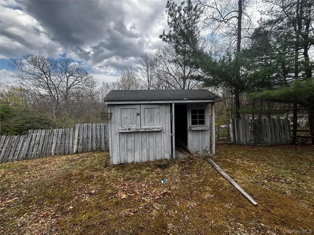 21 James Road Catskill NY 12414