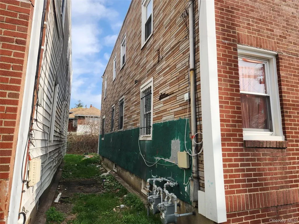 77-79 Albermarle Avenue Hempstead NY 11550