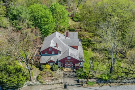 90 Eagle Valley Road Sloatsburg NY 10974