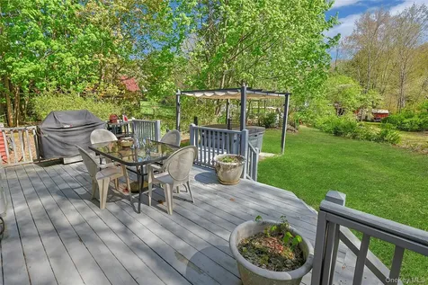 90 Eagle Valley Road Sloatsburg NY 10974