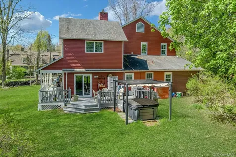 90 Eagle Valley Road Sloatsburg NY 10974