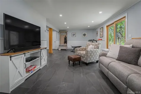 41 Cross Pond Road Pound Ridge NY 10576