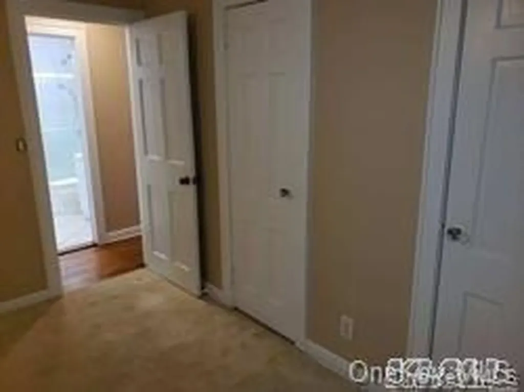 75 Searingtown Road Albertson NY 11507