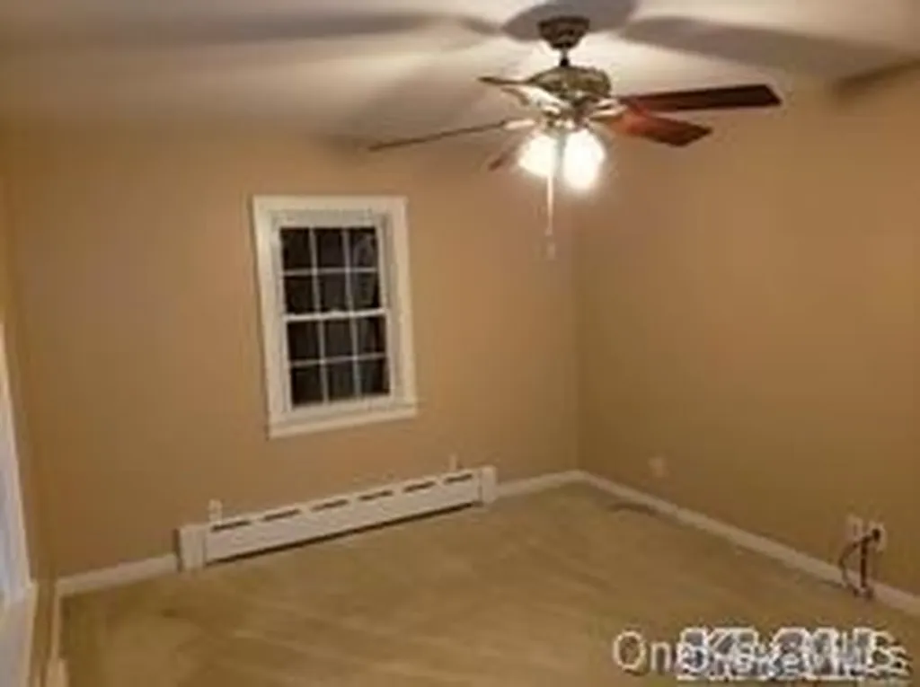 75 Searingtown Road Albertson NY 11507
