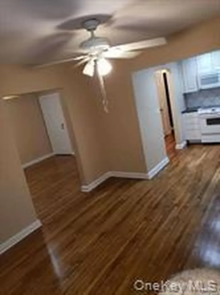 75 Searingtown Road Albertson NY 11507
