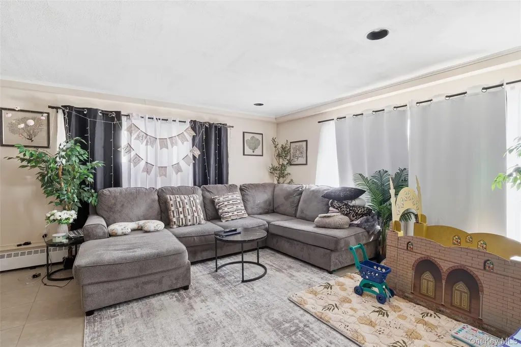 921 Edwards Boulevard Valley Stream NY 11580