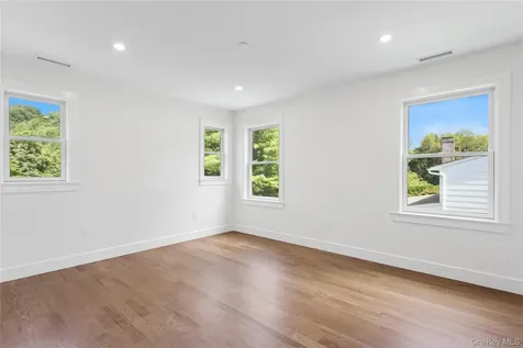 302 Washington Avenue Pleasantville NY 10570