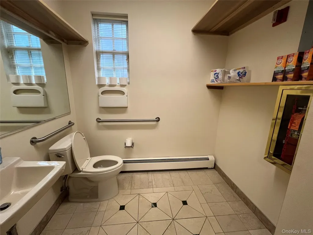 330 Willis Avenue Roslyn Heights NY 11577