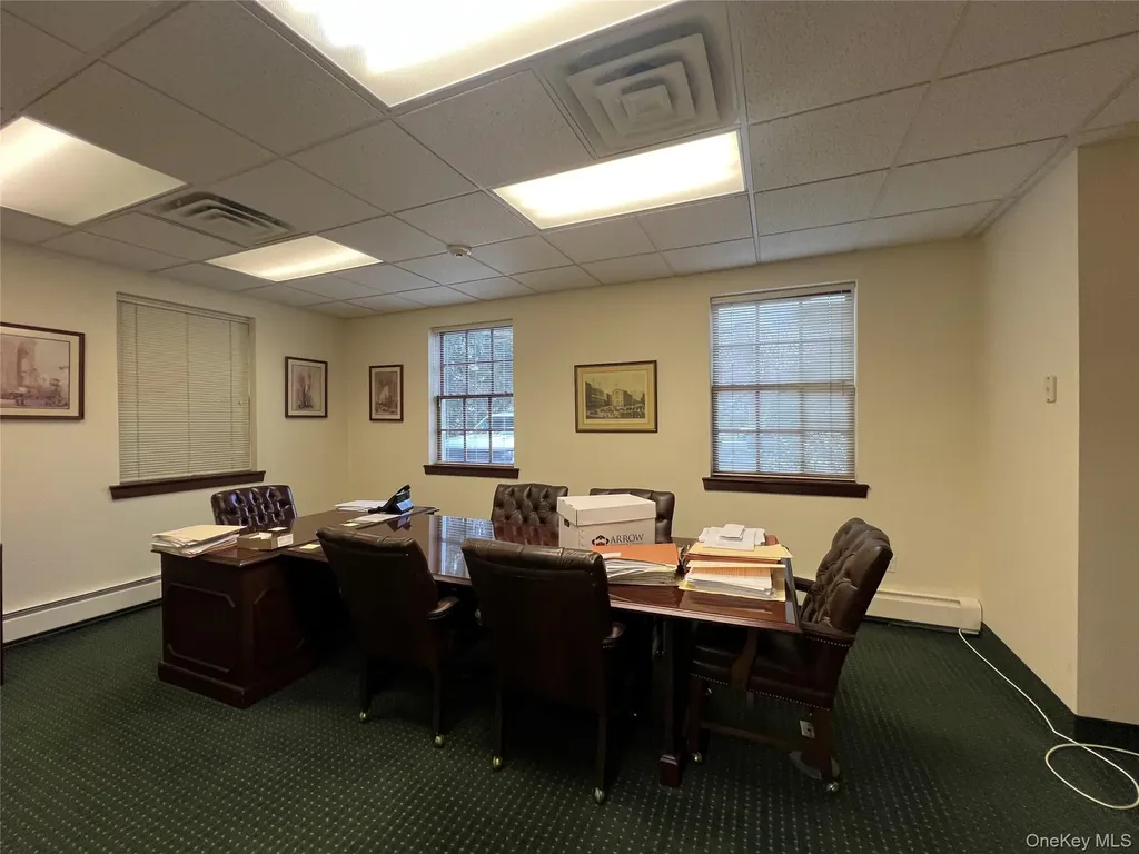 330 Willis Avenue Roslyn Heights NY 11577