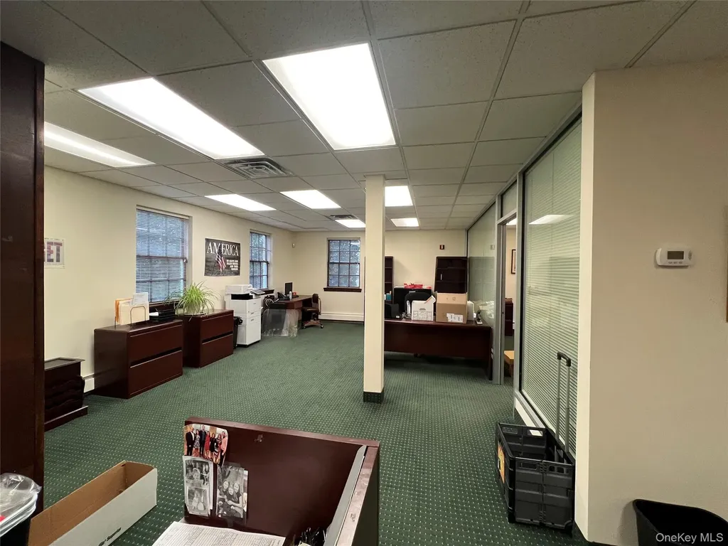 330 Willis Avenue Roslyn Heights NY 11577