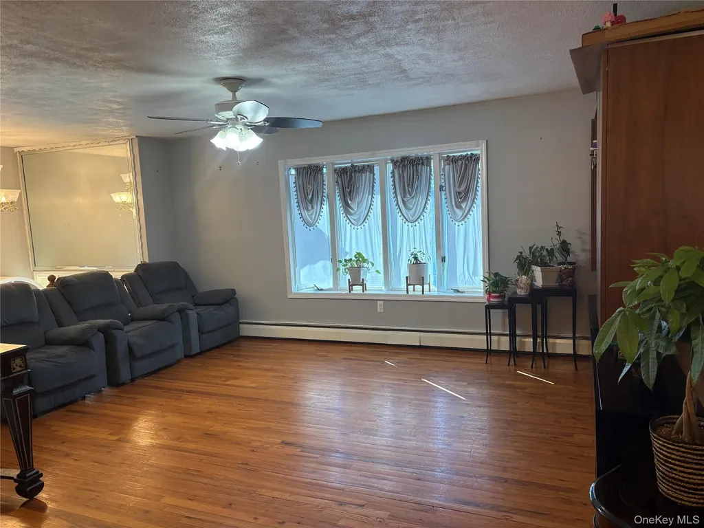82 Bedford Road Hempstead NY 11550