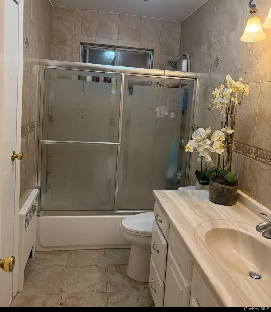 82 Bedford Road Hempstead NY 11550