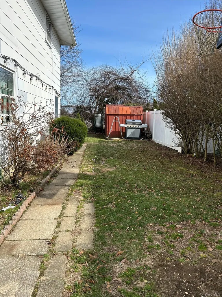 82 Bedford Road Hempstead NY 11550