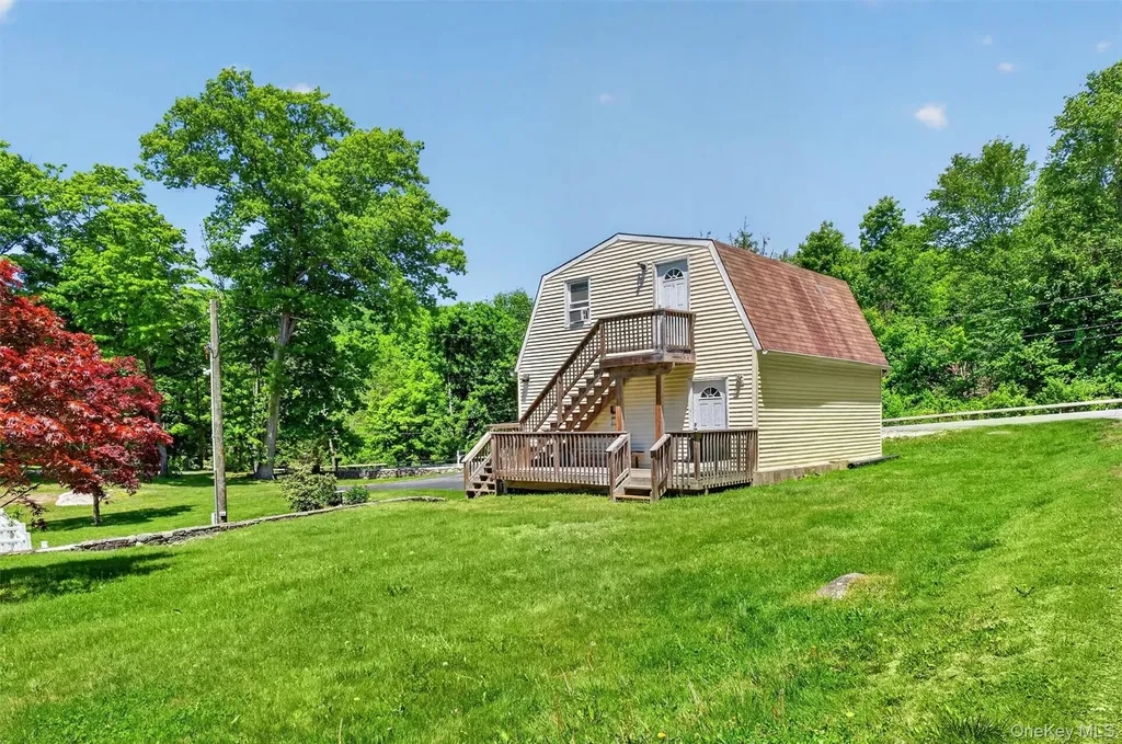 592 Long Pond Road Mahopac NY 10541