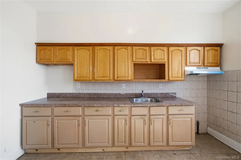 7402 65th Street Glendale NY 11385